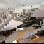 Επαγγελματικός χώρος 160 τ.μ. στη Λυκόβρυση με μεγάλη αυλή