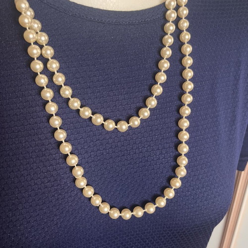 Necklace with fake pearls like new, white