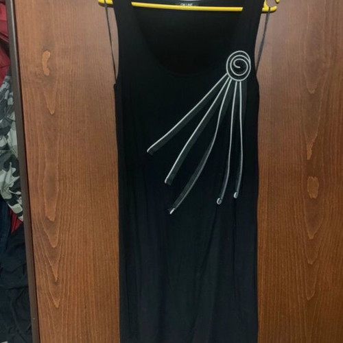 Dress black sleeveless midi with zipper design like new