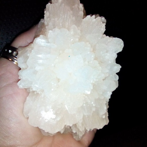 Manganese-bearing calcites like new