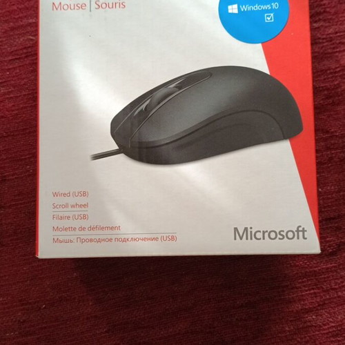 Microsoft Optical 200 mouse for computer like new with USB cable