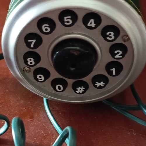 Mythos phone shaped like a can used