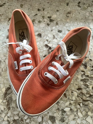 Vans women's sneakers size 38, red