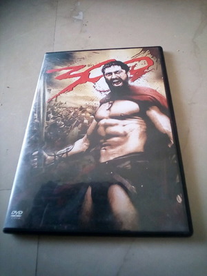 300 DVD like new