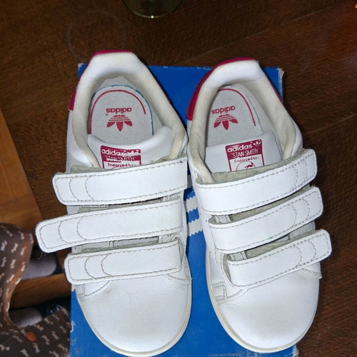 Stan Smith Adidas kids shoes size 27 like new, white and pink