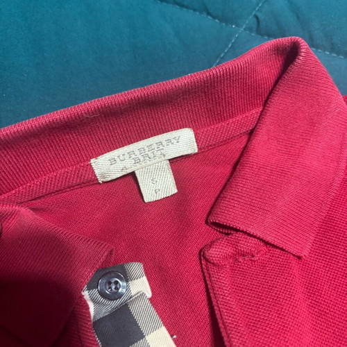 Burberry T-shirt Small like new, pink, age 16