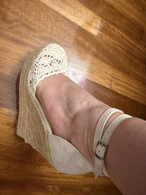 Espadrilles white beige like new, platform sandals size 38