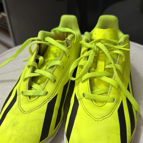 Adidas football shoes used, size 35, yellow