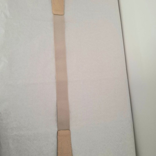 Elastic beige waist belt with gold buckle used, adjustable 90 cm