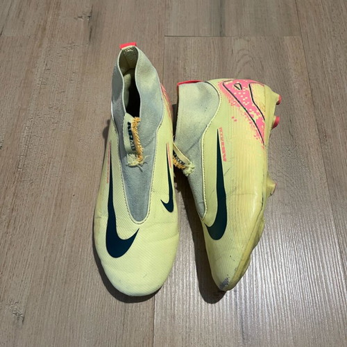 Nike Air Zoom football shoes used, size 36, yellow