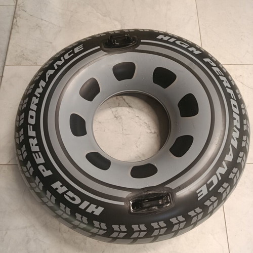 Intex inflatable high performance tire tube with handles like new