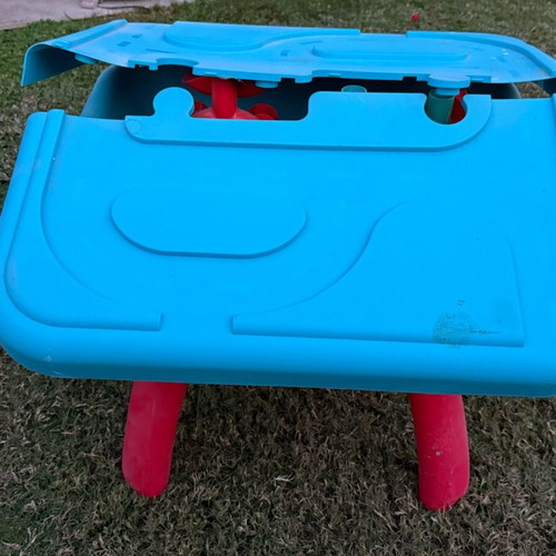 Water and Sand Play Table like new