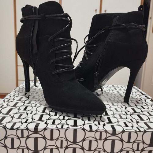 Stiletto heel ankle boots like new, size 37, black