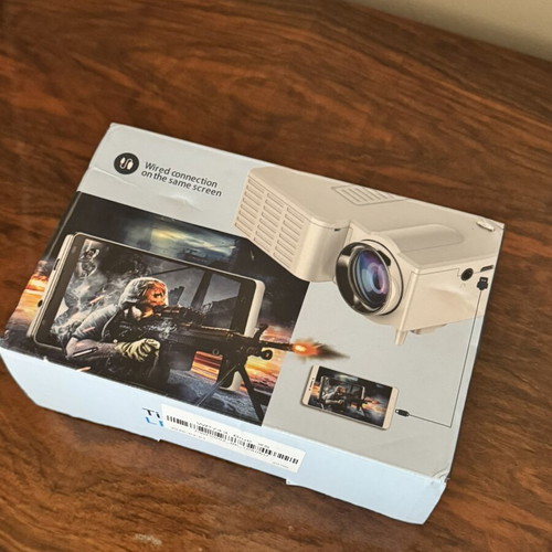 Mini LED Projector UC28C with Box and Accessories new