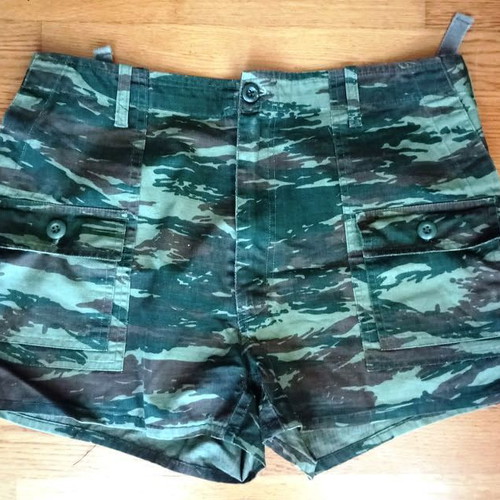 Cargo shorts camouflage size L/XL like new, cotton fabric