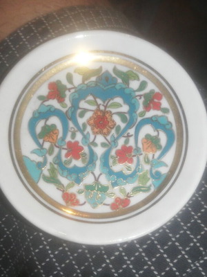 Zihni Athens handmade porcelain plate with gold trim
