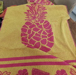 Beach towel with pineapple print