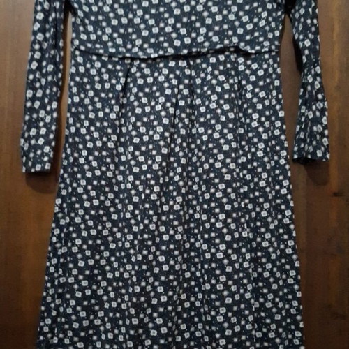 A-Style mini dress large, like new, elastic hem