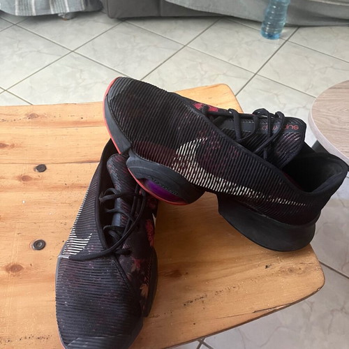 Nike Air Max Zoom sneakers, black and red