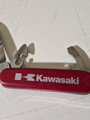 Σουγιάς ελβετικός Kawasaki σαν καινούργιο, μήκος ανοιχτός περίπου 15 εκ.