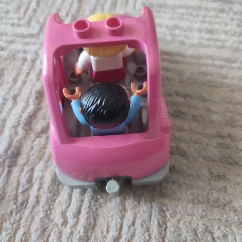 Lego Duplo Pink Car with 2 Figures like new