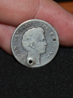 Othon 1 Drachma 1846 coin used, pierced