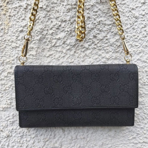 Gucci Guccissima Mini Pochette Wallet on Chain like new black leather