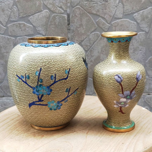 Cloisonne vase set of 2 like new, floral metal enamel decor