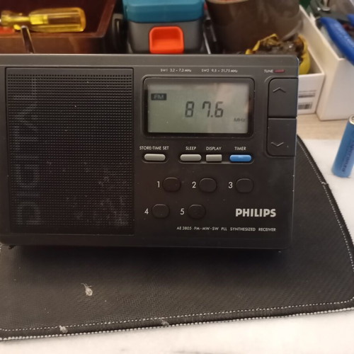 Philips radio in like new condition