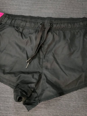 Women's shorts like new, black and pink