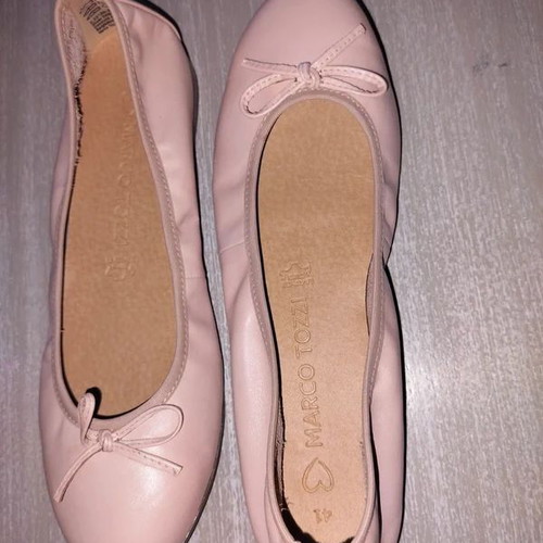 Marco Tozzi leather ballerinas size 40 like new, pink nude