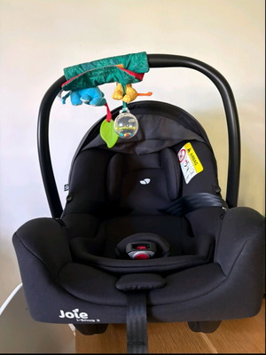 Joie i-Snug 2 baby car seat like new, shale black