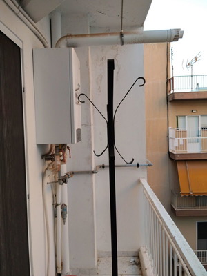 Metal coat rack, height 1.80m