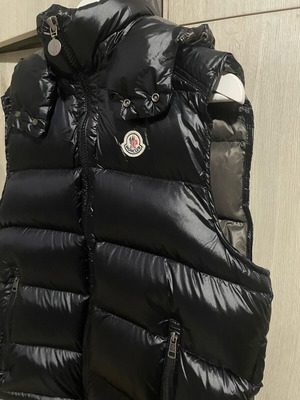 Moncler μπουφάν