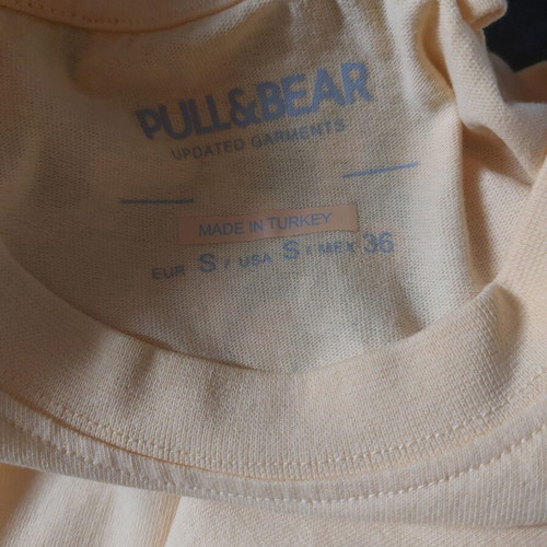 Pull & Bear yellow t-shirt size S new, 100% cotton