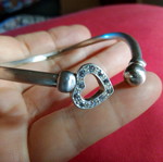 Silver 950 cuff bangle with heart motif and stones