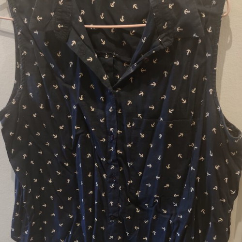 Calliope women's sleeveless shirt like new, navy blue