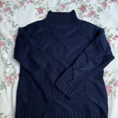 Boohoo navy blue turtleneck sweater, size S/M