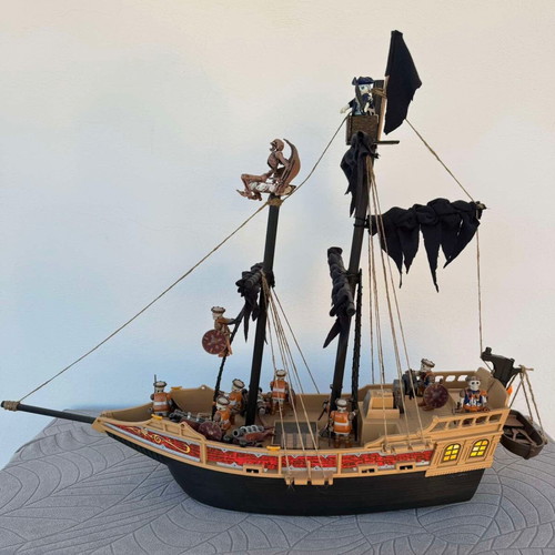 Playmobil Pirate Ship new, complete set 84x63x28 cm
