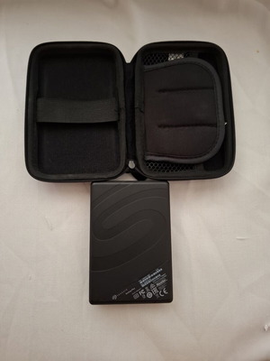 Seagate hard drive 4TB like new with case