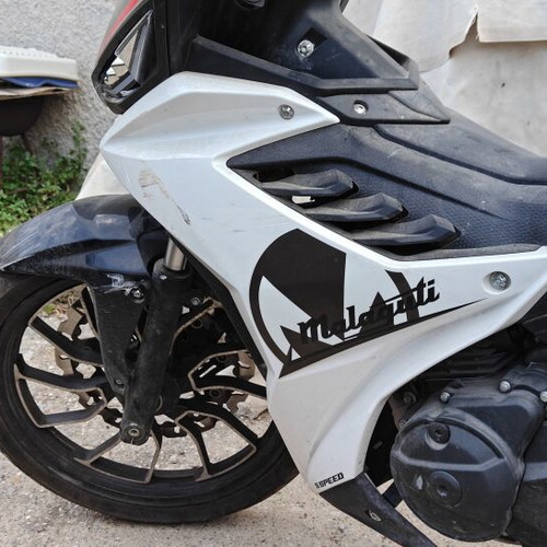 Malaguti 125 E moped used with minor damages