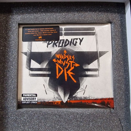 Prodigy Invaders Must Die Limited Edition Collector's Box CD and 8inch vinyls like new