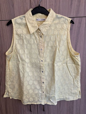 Sfera women's sleeveless shirt used, yellow, size Large
