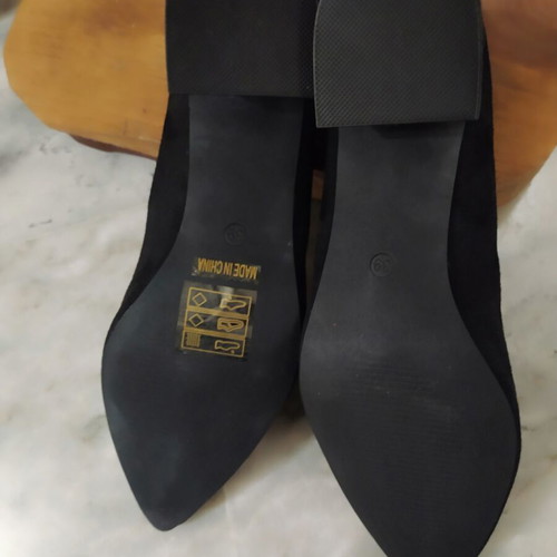 Feng Shoe suede pumps new, size 39, black