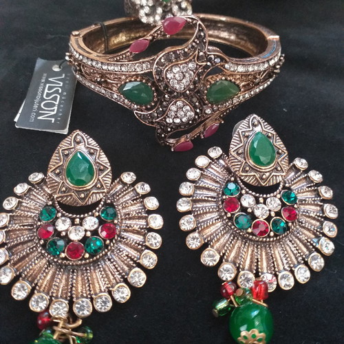 Jewelry set bronze with semi-precious stones new