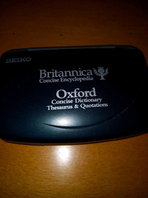 Britannica Concise Encyclopedia SEIKO like new