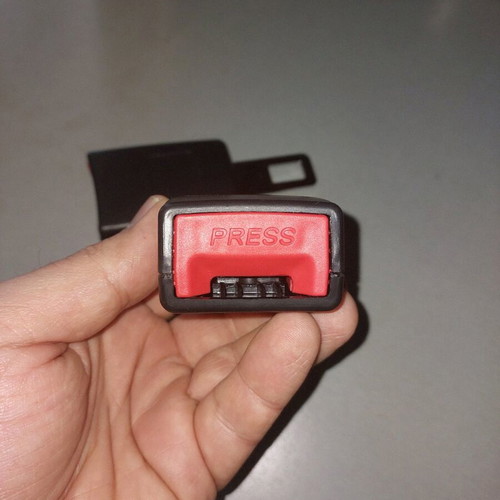 Seat belt buckle extender clip new