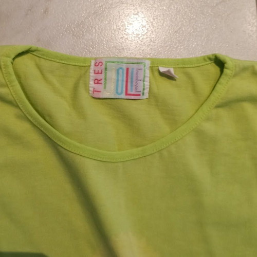 Women's Batwing Sleeve T-shirt Tres Jolie like new, green, size M