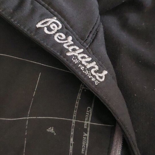Bergans of Norway top like new, size M, black