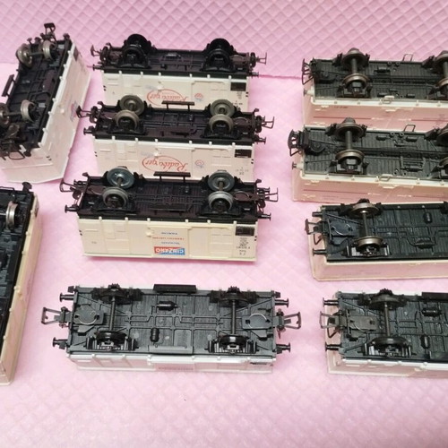 Piko HO Scale Commercial Wagons Set of 8 like new